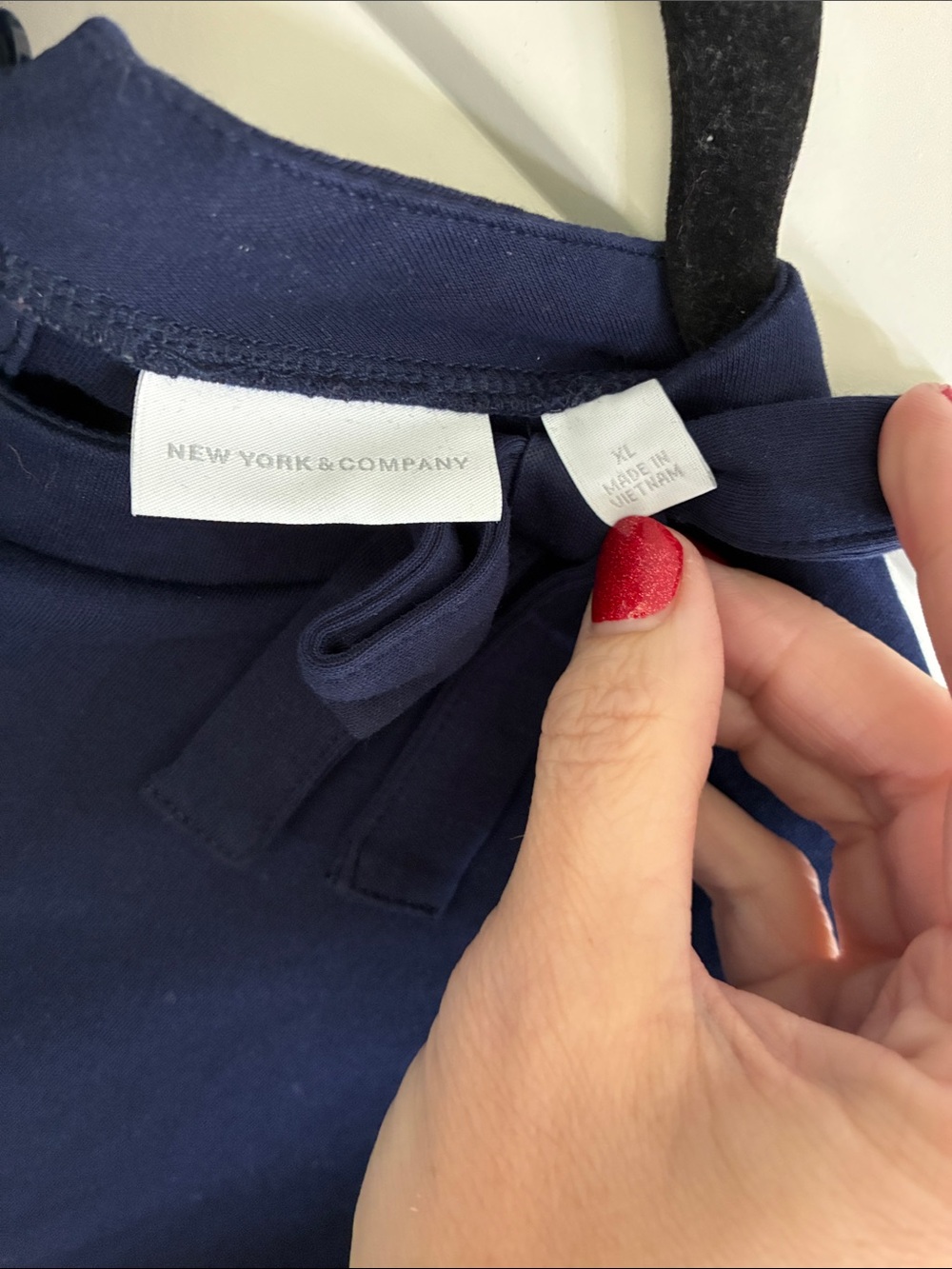 New York & Company Navy Tie-Back Top - Picture 2 of 8